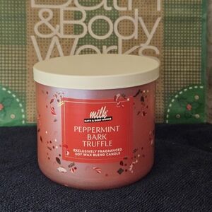 NWT BBW Peppermint Bark Truffle 3-wick Candle - Red and PIink